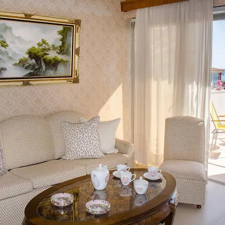 Holiday home Markas, Ideal Location With The View Zakynthos Town